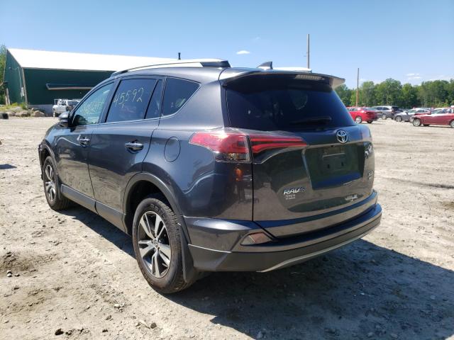 Photo 2 VIN: JTMRFREV4HD205601 - TOYOTA RAV4 XLE 