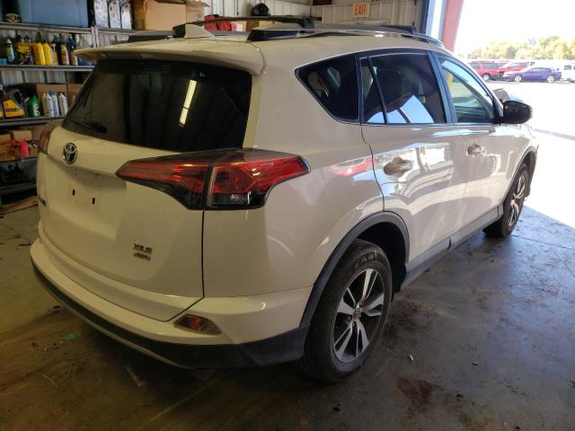 Photo 3 VIN: JTMRFREV4HJ704013 - TOYOTA RAV4 XLE 