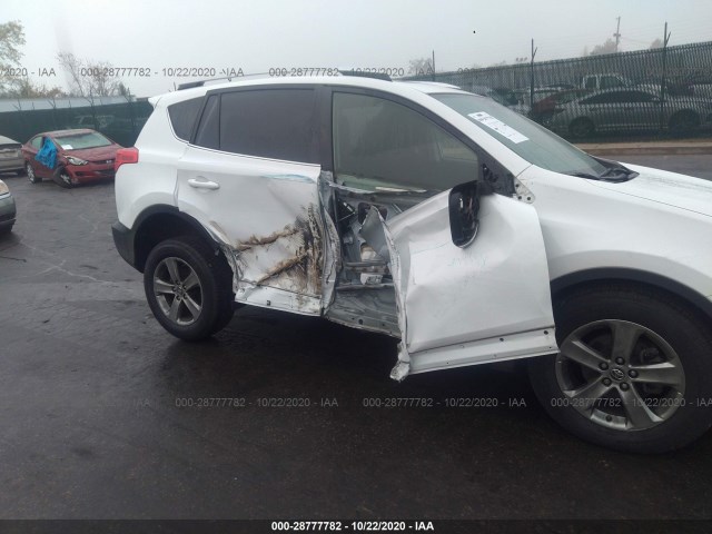 Photo 5 VIN: JTMRFREV5FD135734 - TOYOTA RAV4 