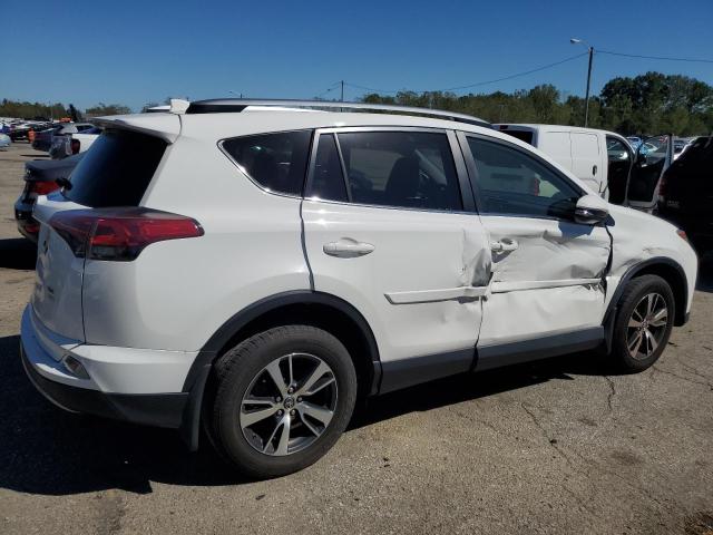 Photo 2 VIN: JTMRFREV5HJ712346 - TOYOTA RAV4 XLE 