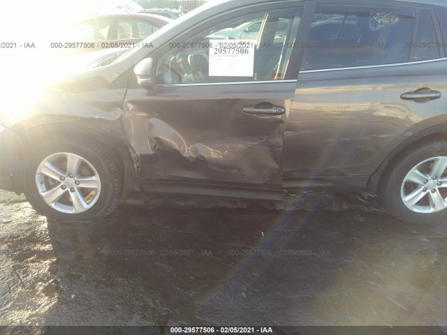 Photo 5 VIN: JTMRFREV6D5025363 - TOYOTA RAV4 