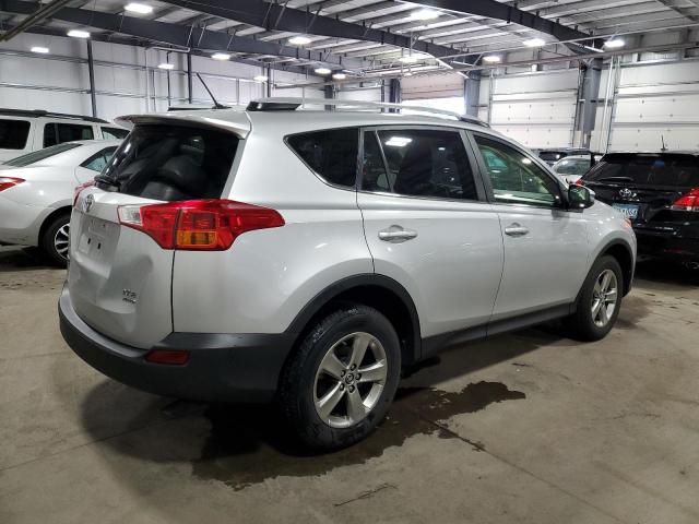 Photo 2 VIN: JTMRFREV6FD098144 - TOYOTA RAV4 XLE 