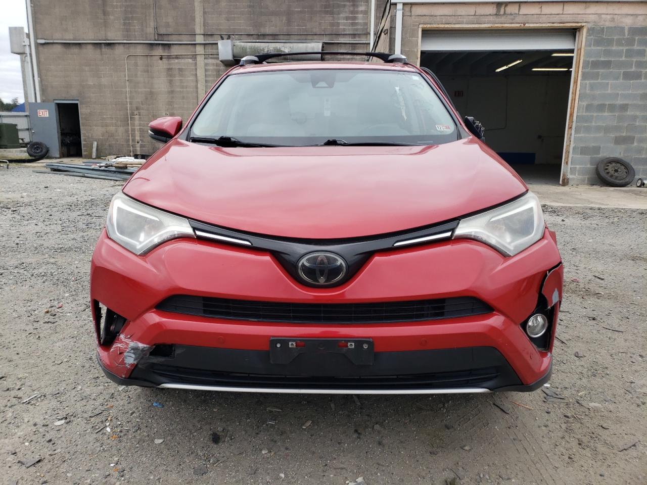 Photo 4 VIN: JTMRFREV6GJ097157 - TOYOTA RAV 4 