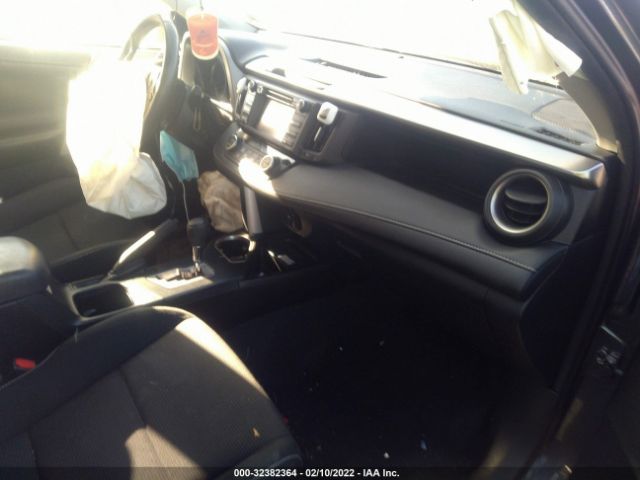 Photo 4 VIN: JTMRFREV6HD209827 - TOYOTA RAV4 