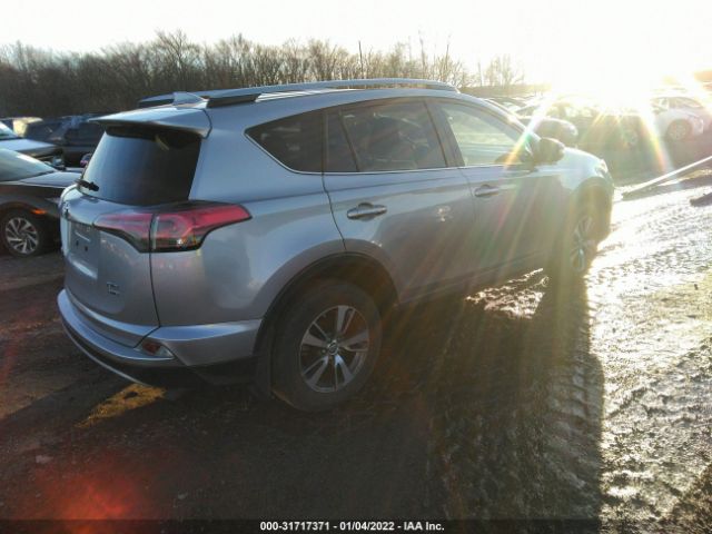 Photo 3 VIN: JTMRFREV6JD239979 - TOYOTA RAV4 