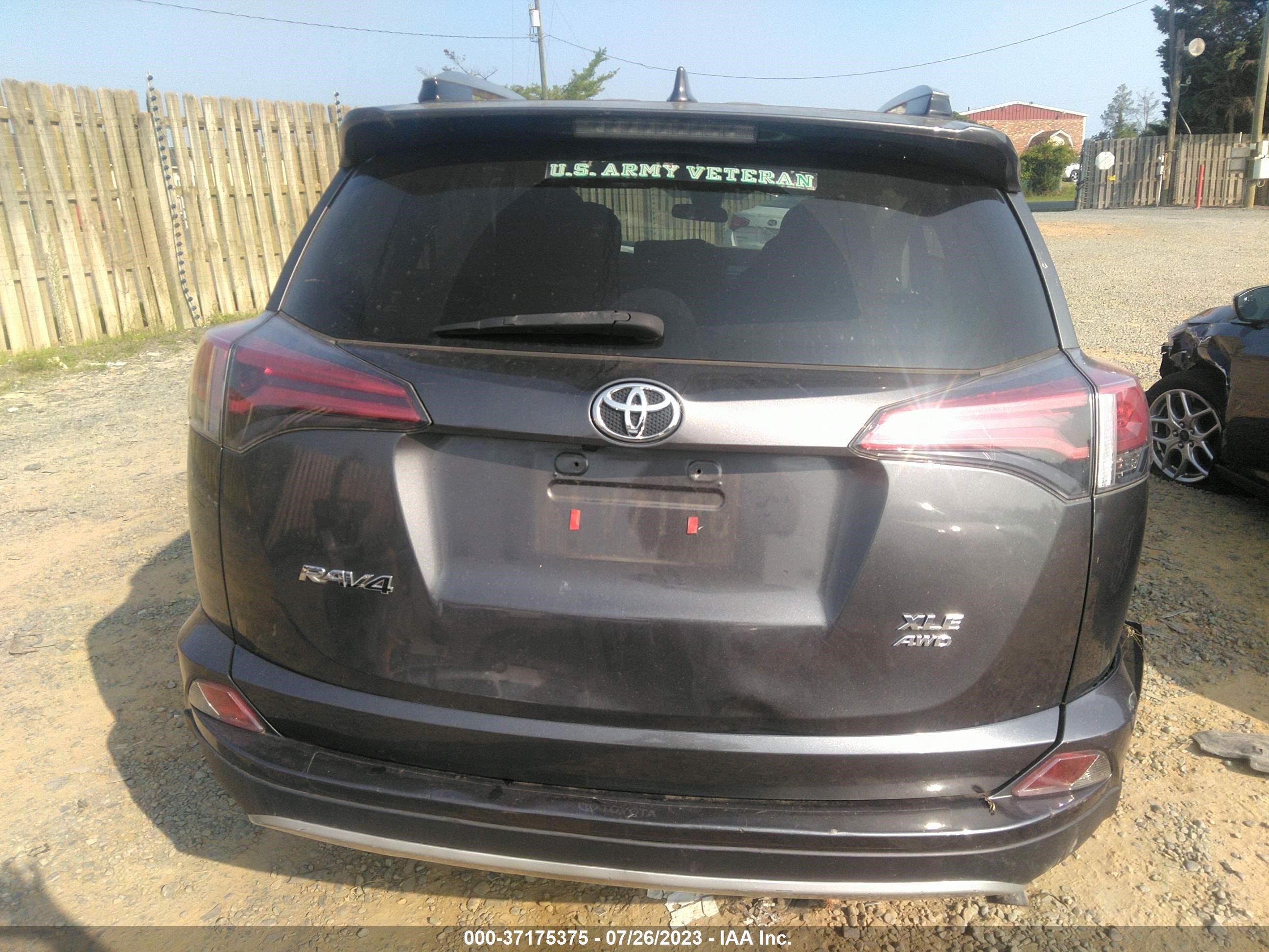 Photo 15 VIN: JTMRFREV6JJ717335 - TOYOTA RAV 4 