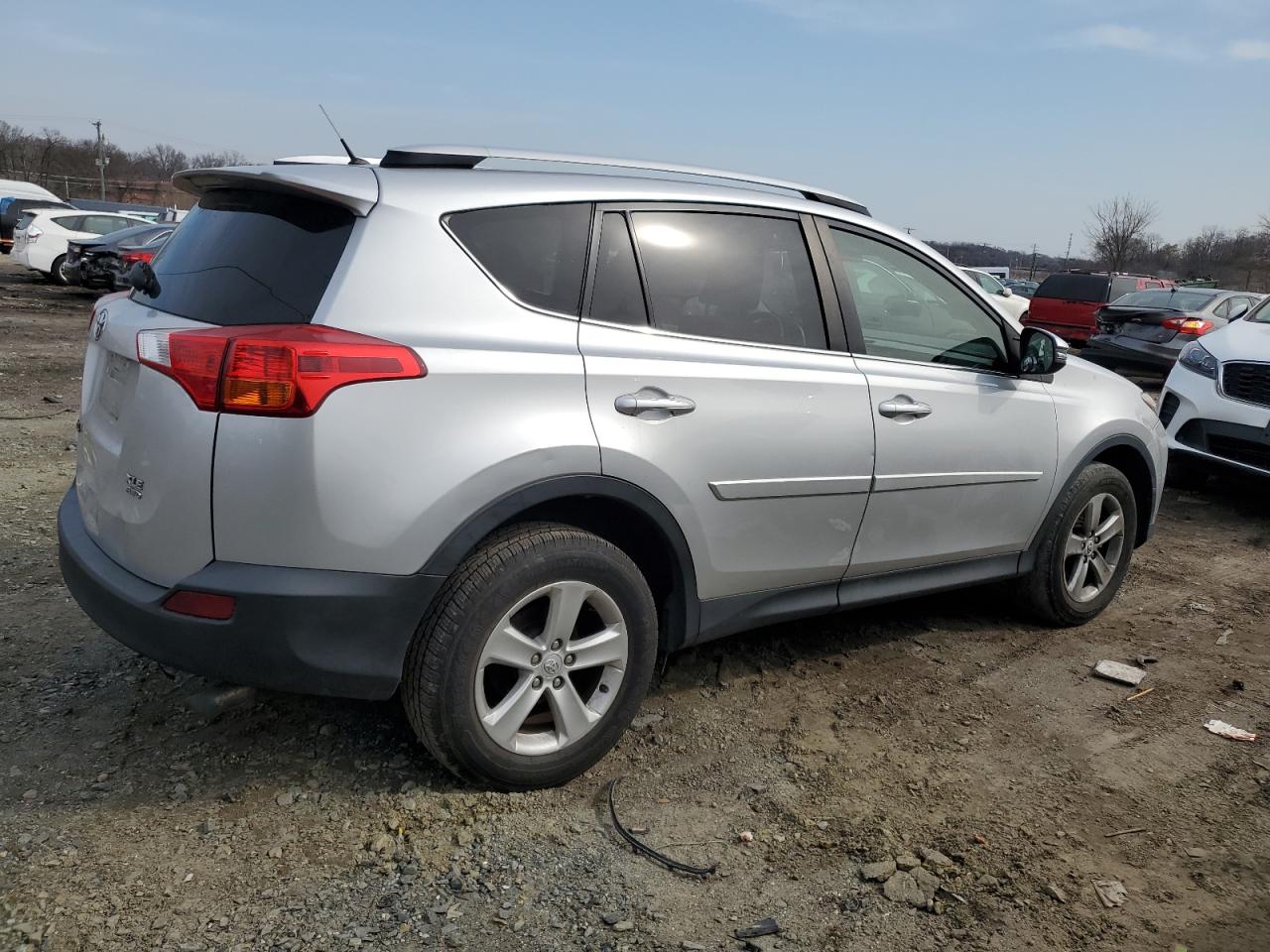 Photo 2 VIN: JTMRFREV7DD006309 - TOYOTA RAV 4 