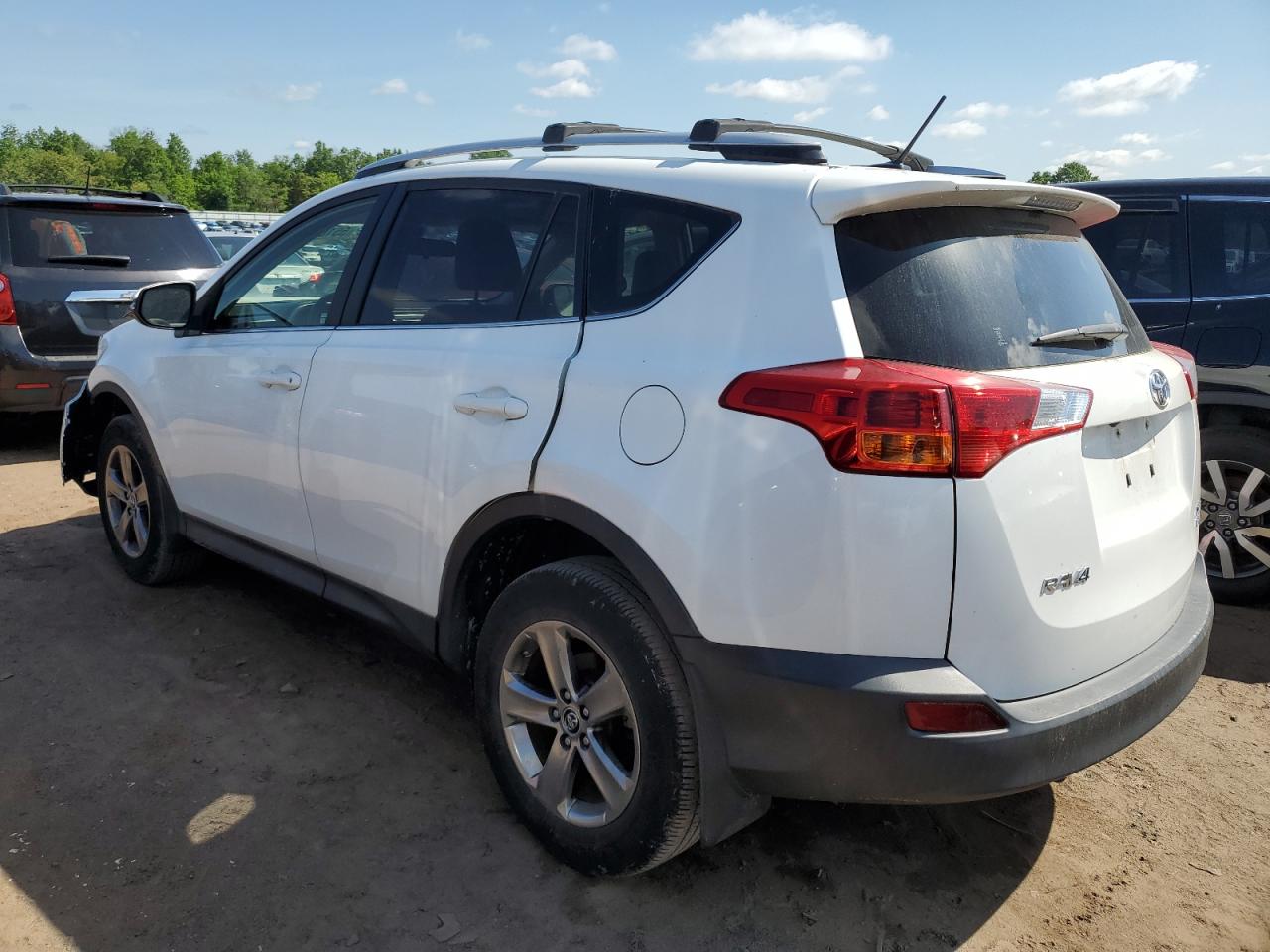 Photo 1 VIN: JTMRFREV7FD105148 - TOYOTA RAV 4 