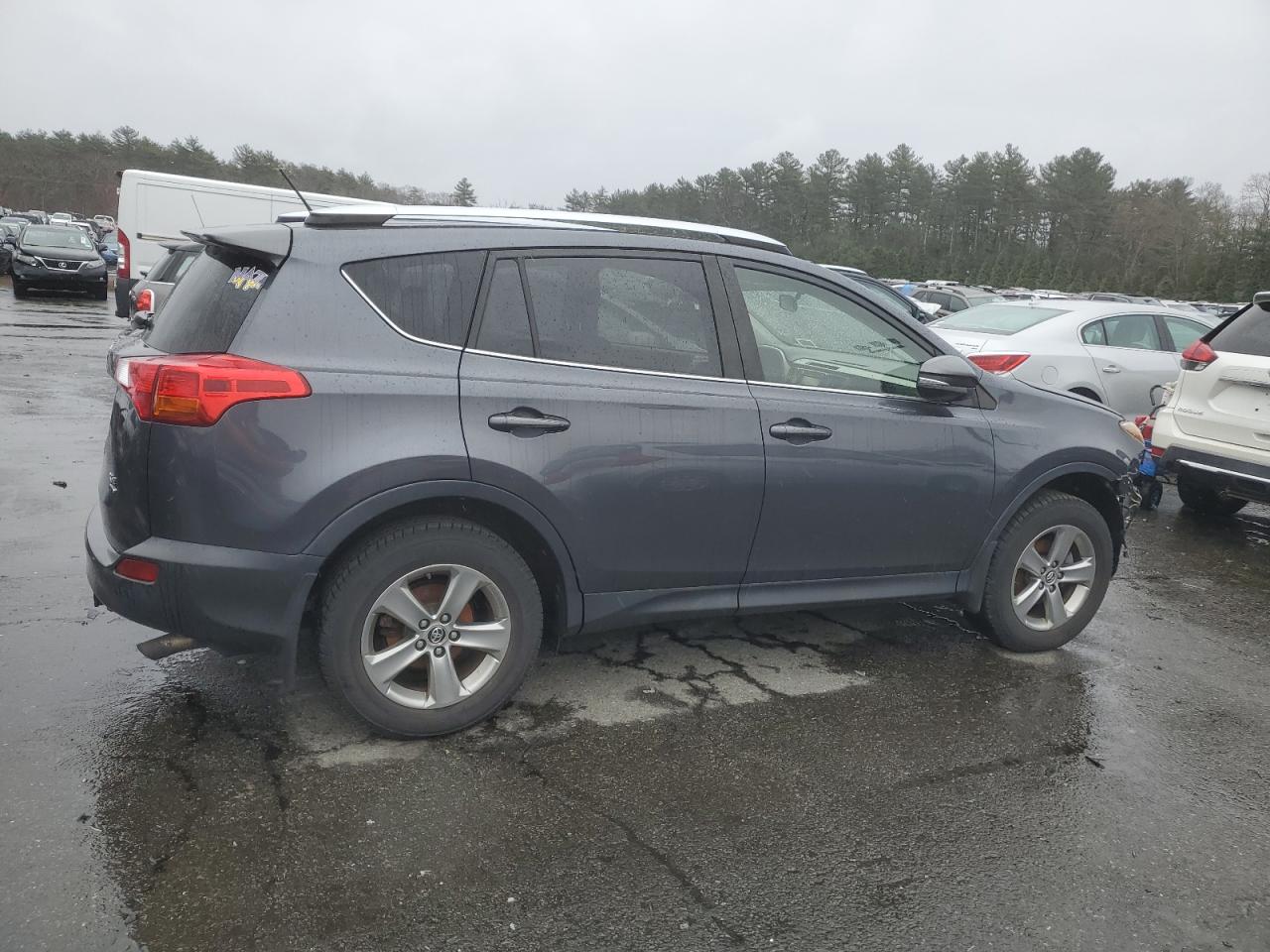 Photo 2 VIN: JTMRFREV7FD142832 - TOYOTA RAV 4 