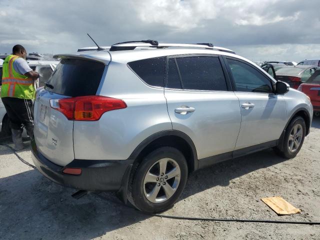 Photo 2 VIN: JTMRFREV7FJ040304 - TOYOTA RAV4 XLE 