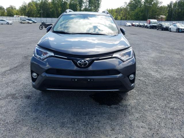 Photo 8 VIN: JTMRFREV7HD202868 - TOYOTA RAV4 XLE 