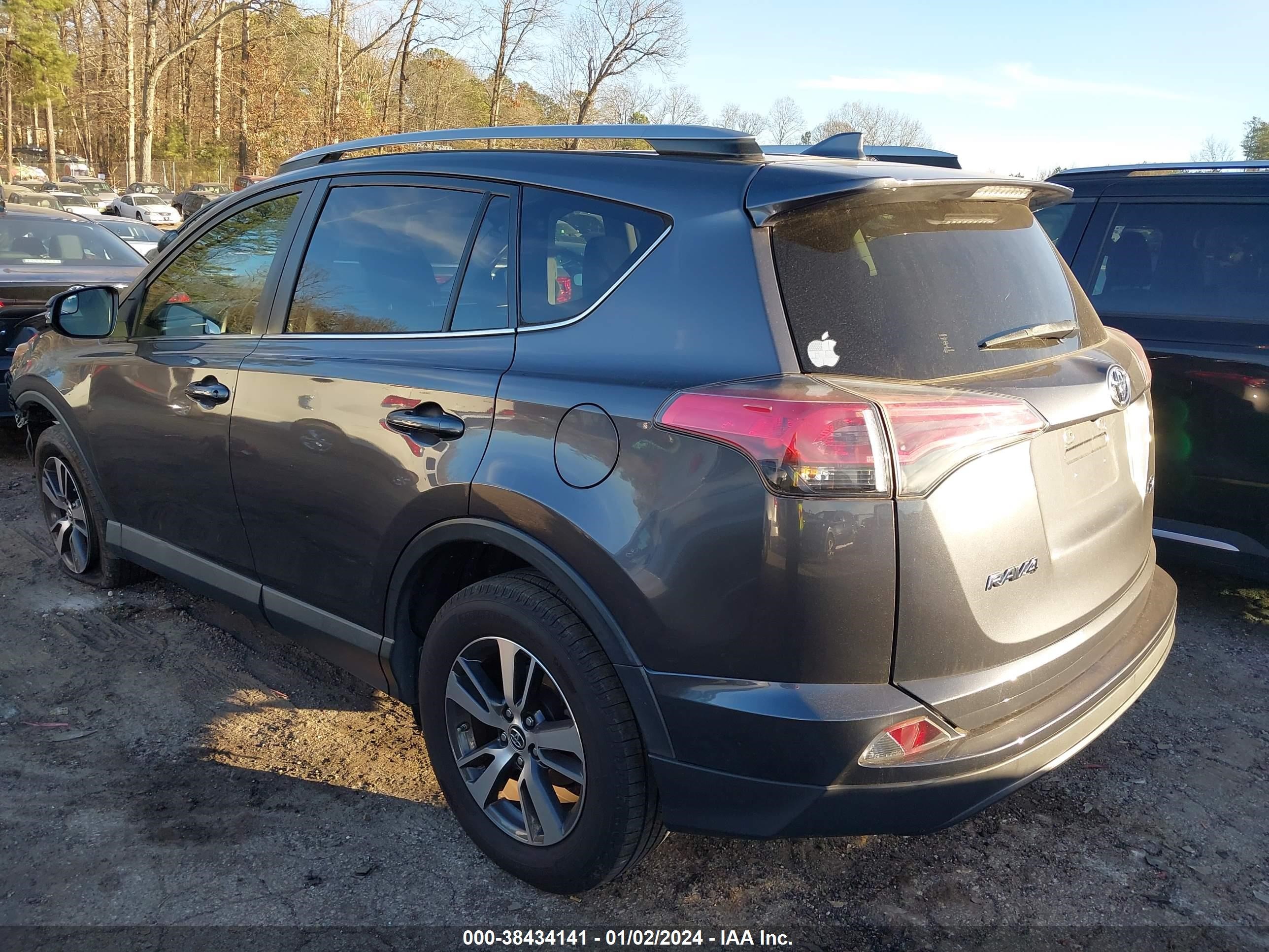 Photo 2 VIN: JTMRFREV7HJ106854 - TOYOTA RAV 4 