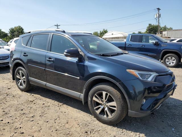 Photo 3 VIN: JTMRFREV7HJ122052 - TOYOTA RAV4 XLE 