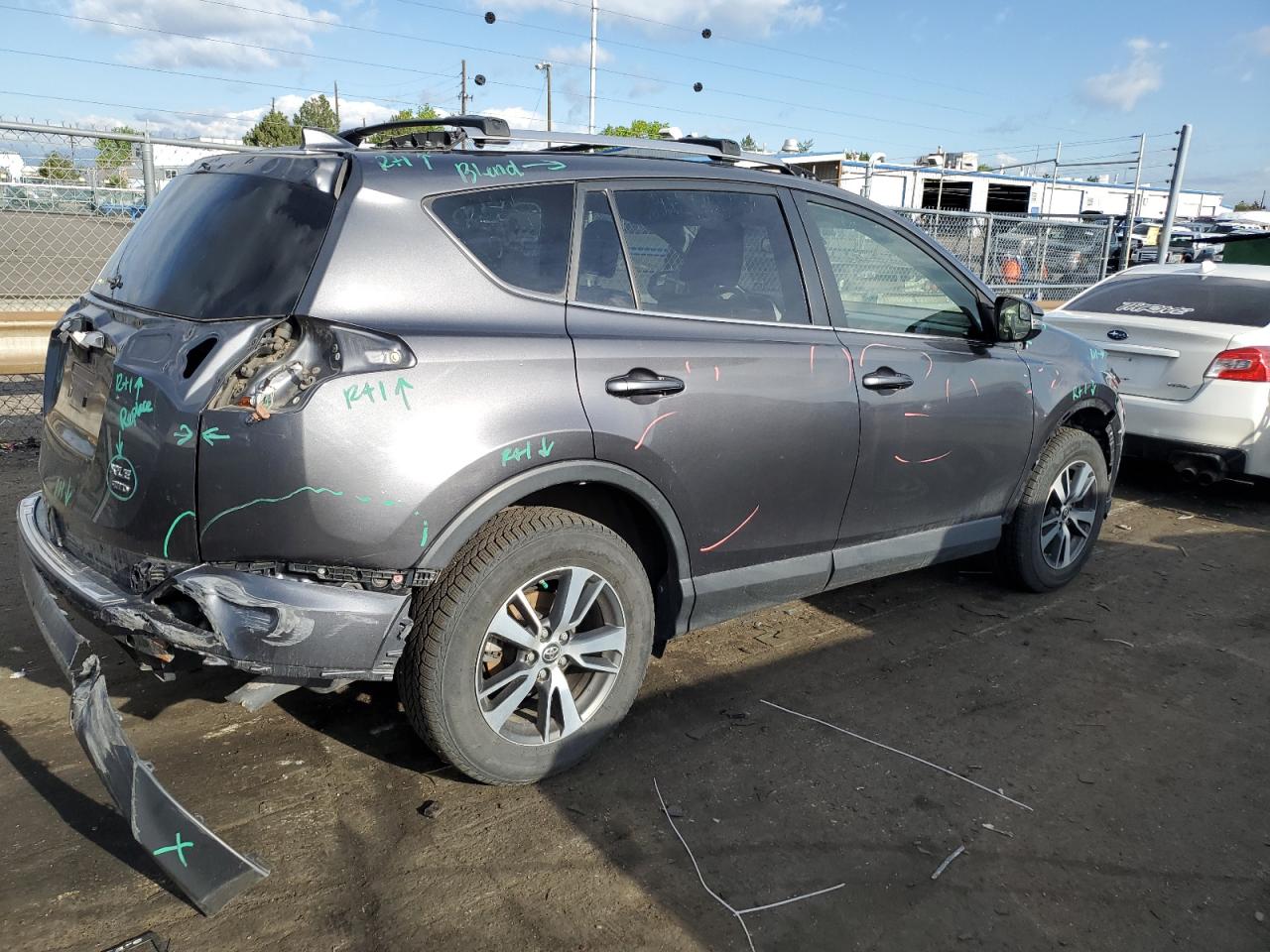 Photo 2 VIN: JTMRFREV7HJ126005 - TOYOTA RAV 4 