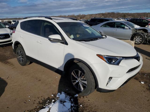 Photo 3 VIN: JTMRFREV7HJ715653 - TOYOTA RAV4 XLE 