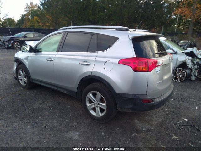 Photo 2 VIN: JTMRFREV8D5024196 - TOYOTA RAV4 