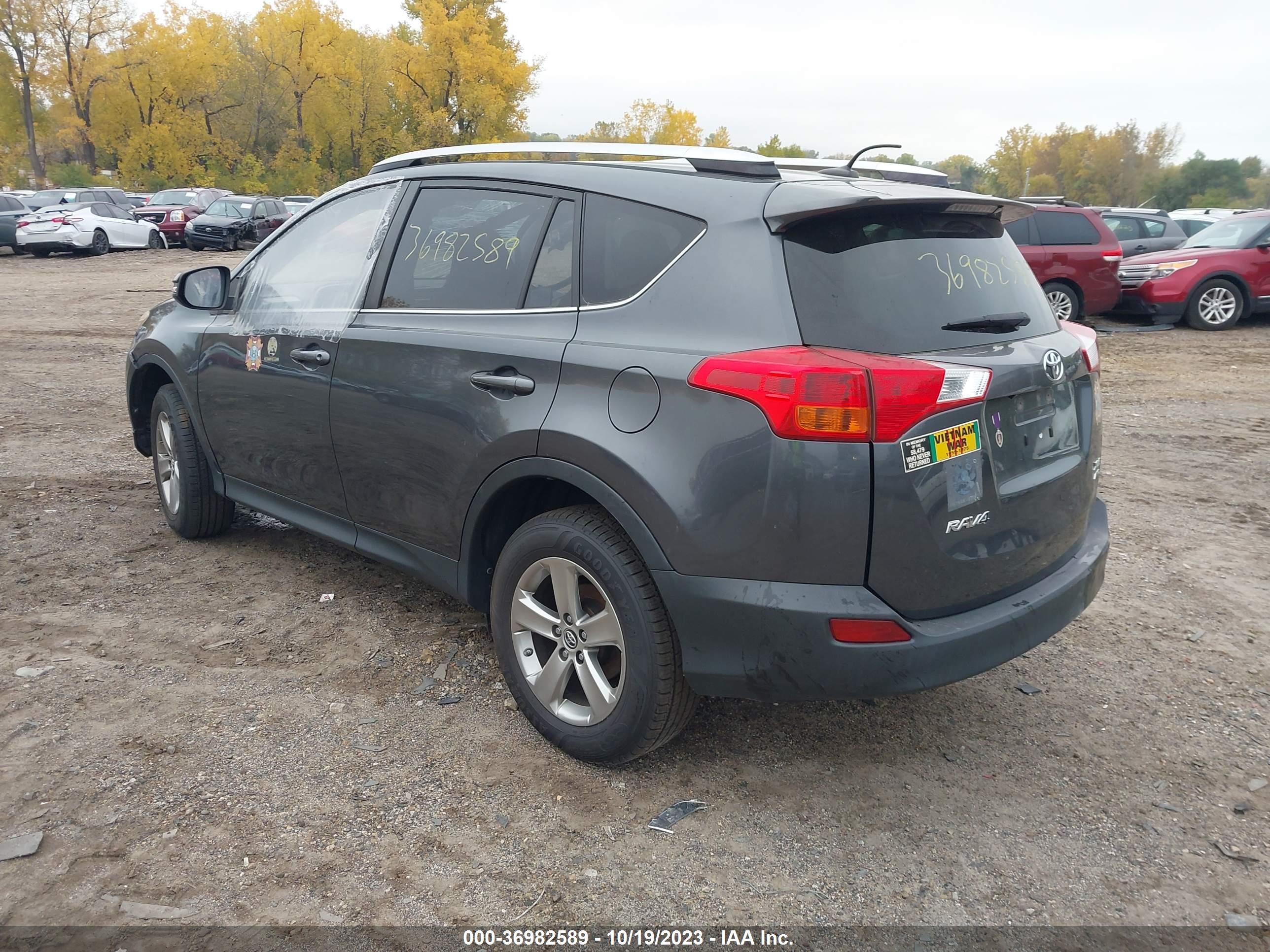 Photo 2 VIN: JTMRFREV8FD134254 - TOYOTA RAV 4 