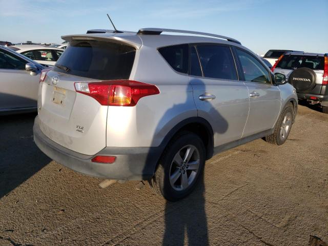 Photo 2 VIN: JTMRFREV8FJ019610 - TOYOTA RAV4 XLE 