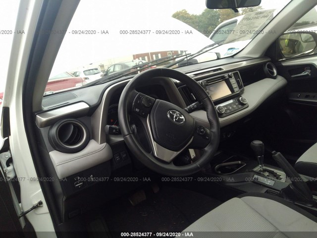 Photo 4 VIN: JTMRFREV8GJ096141 - TOYOTA RAV4 