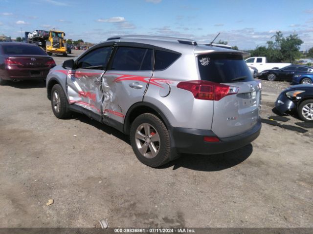 Photo 2 VIN: JTMRFREV9FD157140 - TOYOTA RAV4 