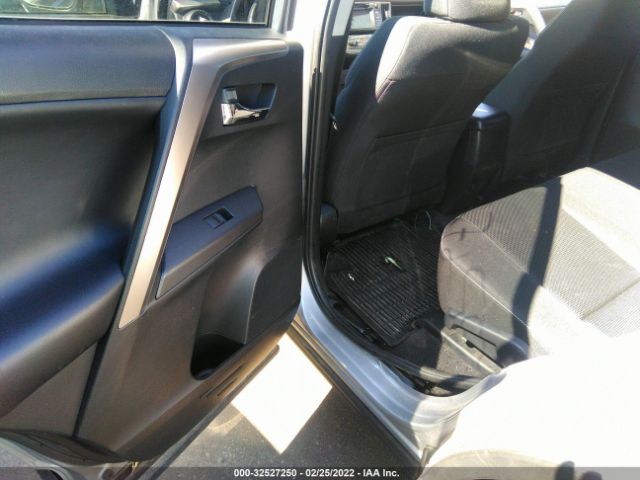 Photo 7 VIN: JTMRFREV9JD241709 - TOYOTA RAV4 