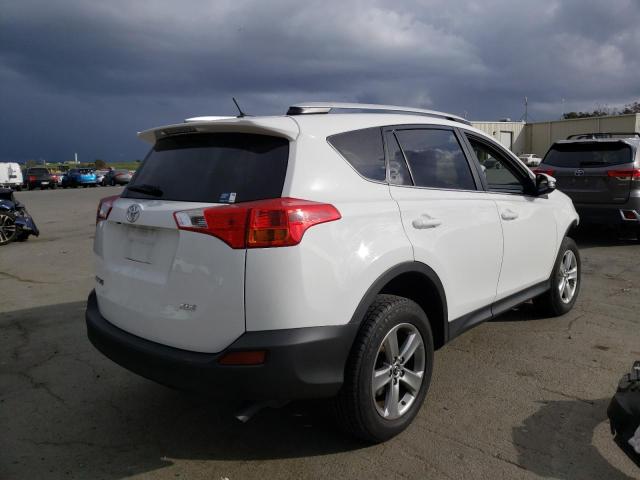 Photo 3 VIN: JTMRFREVXFD131873 - TOYOTA RAV4 XLE 