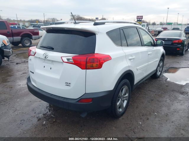 Photo 3 VIN: JTMRFREVXFD154229 - TOYOTA RAV4 