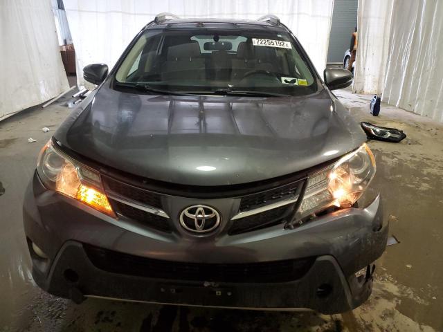 Photo 4 VIN: JTMRFREVXFJ047117 - TOYOTA RAV4 XLE 