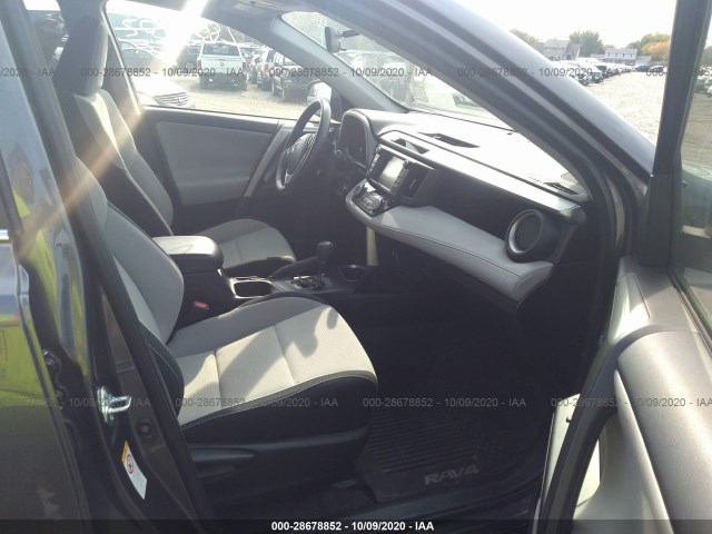 Photo 4 VIN: JTMRFREVXGJ085626 - TOYOTA RAV4 