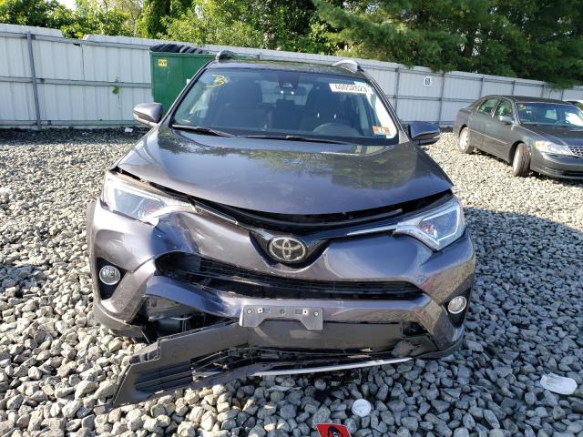 Photo 4 VIN: JTMRFREVXHJ113149 - TOYOTA RAV4 XLE 