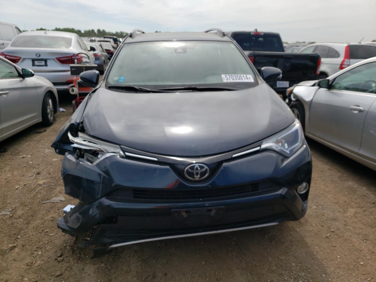 Photo 4 VIN: JTMRFREVXHJ122448 - TOYOTA RAV 4 