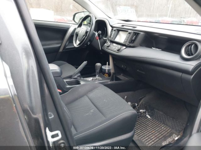 Photo 4 VIN: JTMRFREVXHJ150640 - TOYOTA RAV4 