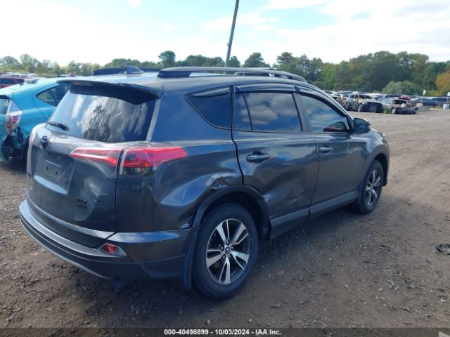 Photo 3 VIN: JTMRFREVXJD240455 - TOYOTA RAV4 