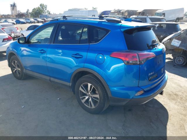 Photo 2 VIN: JTMRFREVXJJ229473 - TOYOTA RAV4 