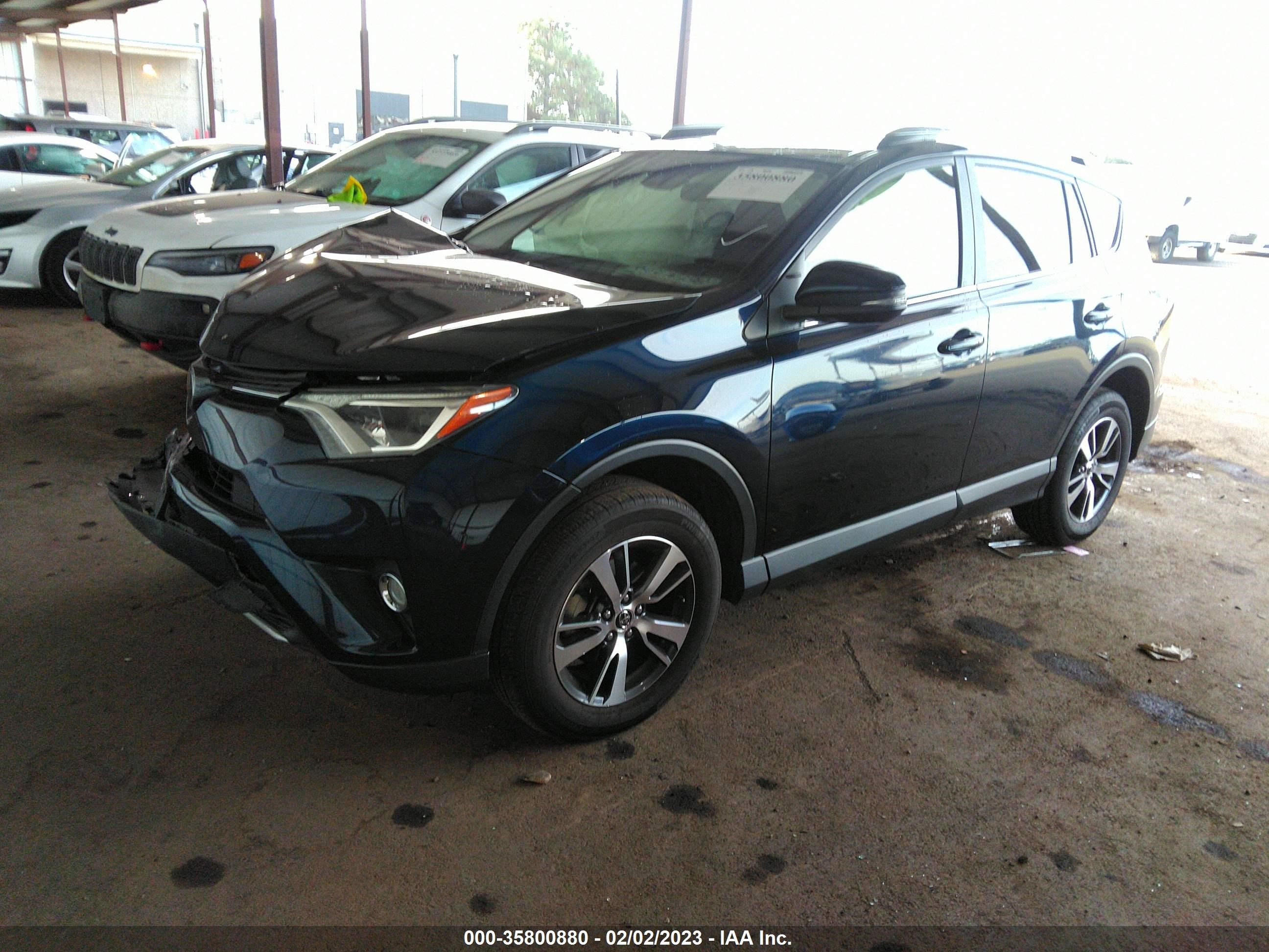 Photo 1 VIN: JTMRFREVXJJ239646 - TOYOTA RAV 4 