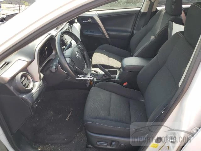 Photo 6 VIN: JTMRFREVXJJ244068 - TOYOTA RAV 4 