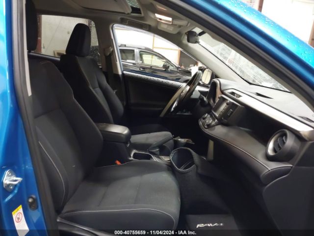 Photo 4 VIN: JTMRJREV0HD143936 - TOYOTA RAV4 