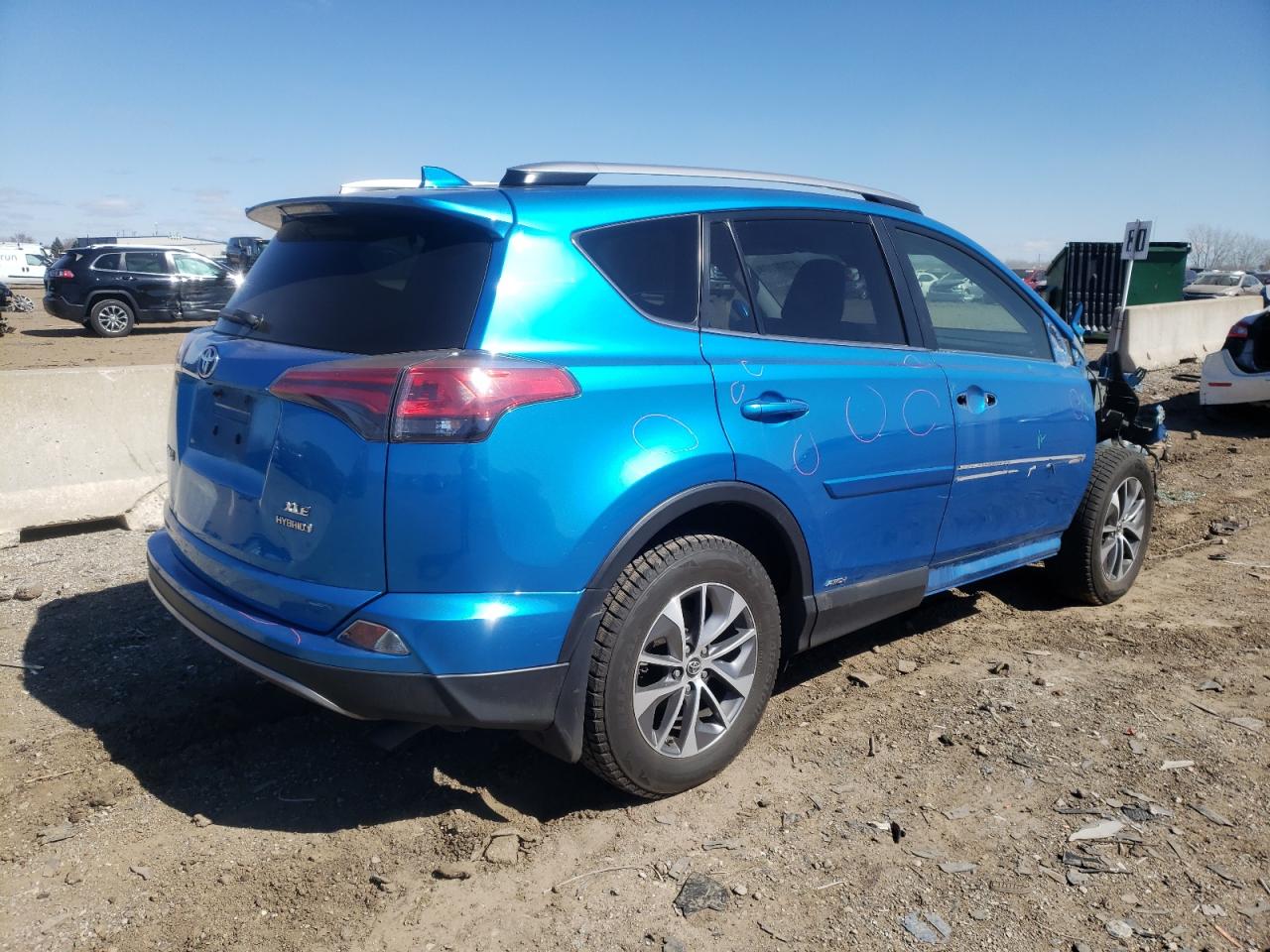 Photo 3 VIN: JTMRJREV1HD140768 - TOYOTA RAV 4 