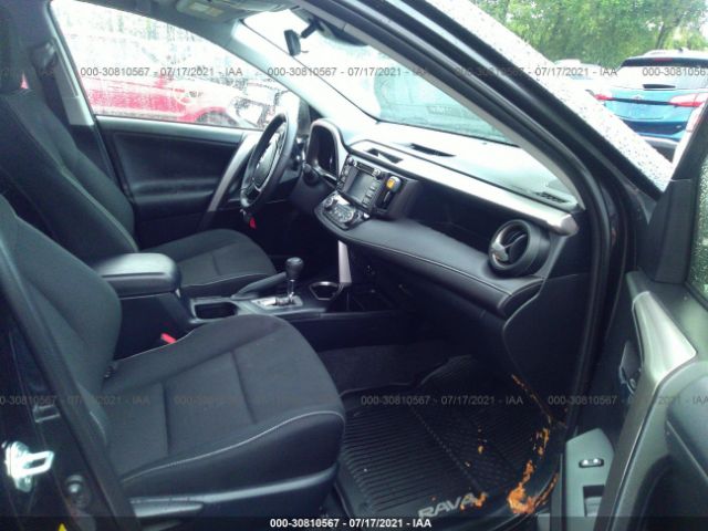 Photo 4 VIN: JTMRJREV2HD070441 - TOYOTA RAV4 HYBRID 