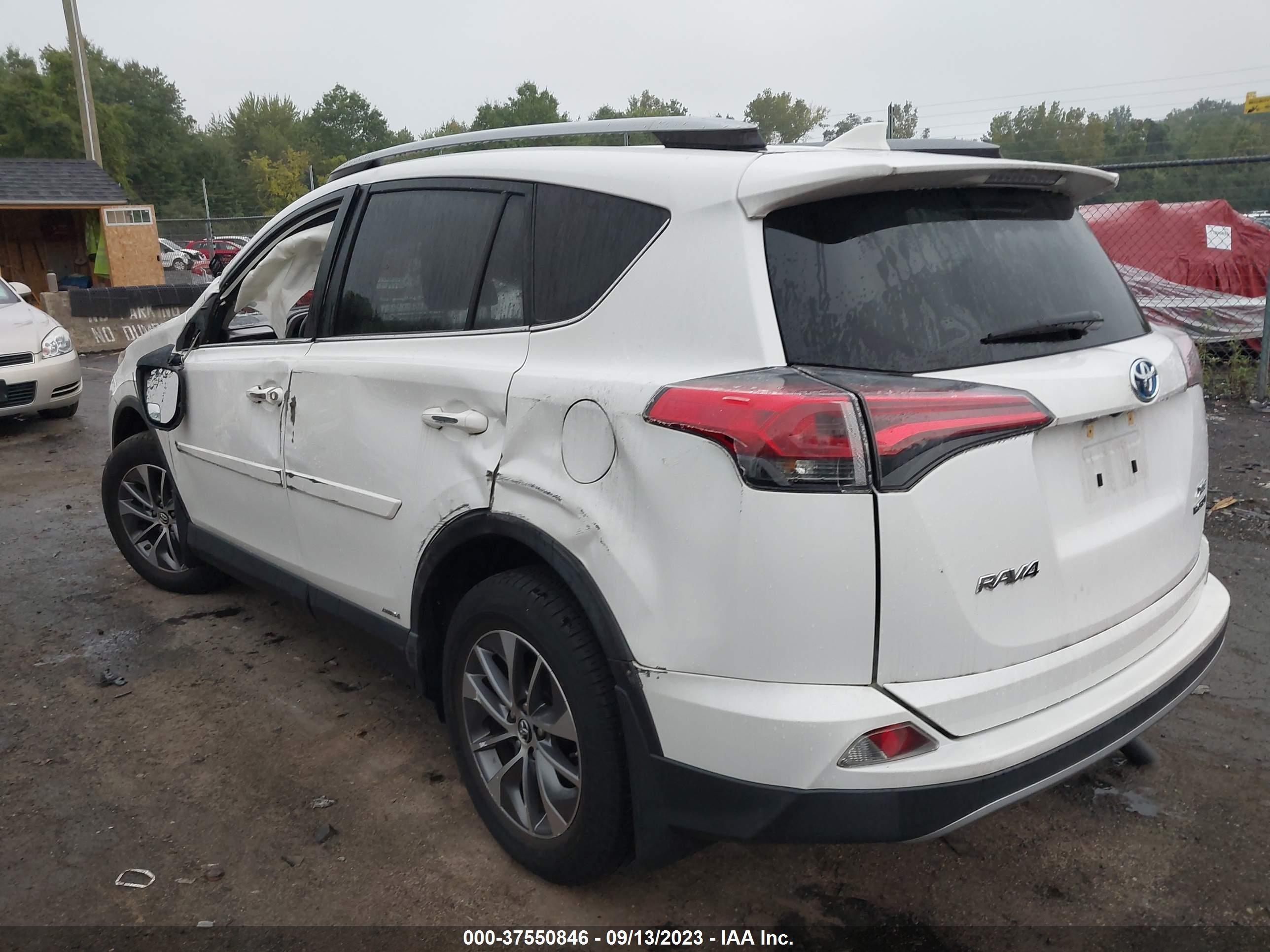 Photo 2 VIN: JTMRJREV2HD137572 - TOYOTA RAV 4 