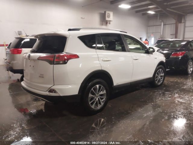 Photo 3 VIN: JTMRJREV2JD164504 - TOYOTA RAV4 