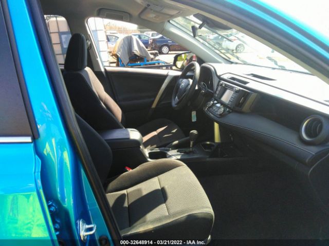 Photo 4 VIN: JTMRJREV3HD135376 - TOYOTA RAV4 HYBRID 