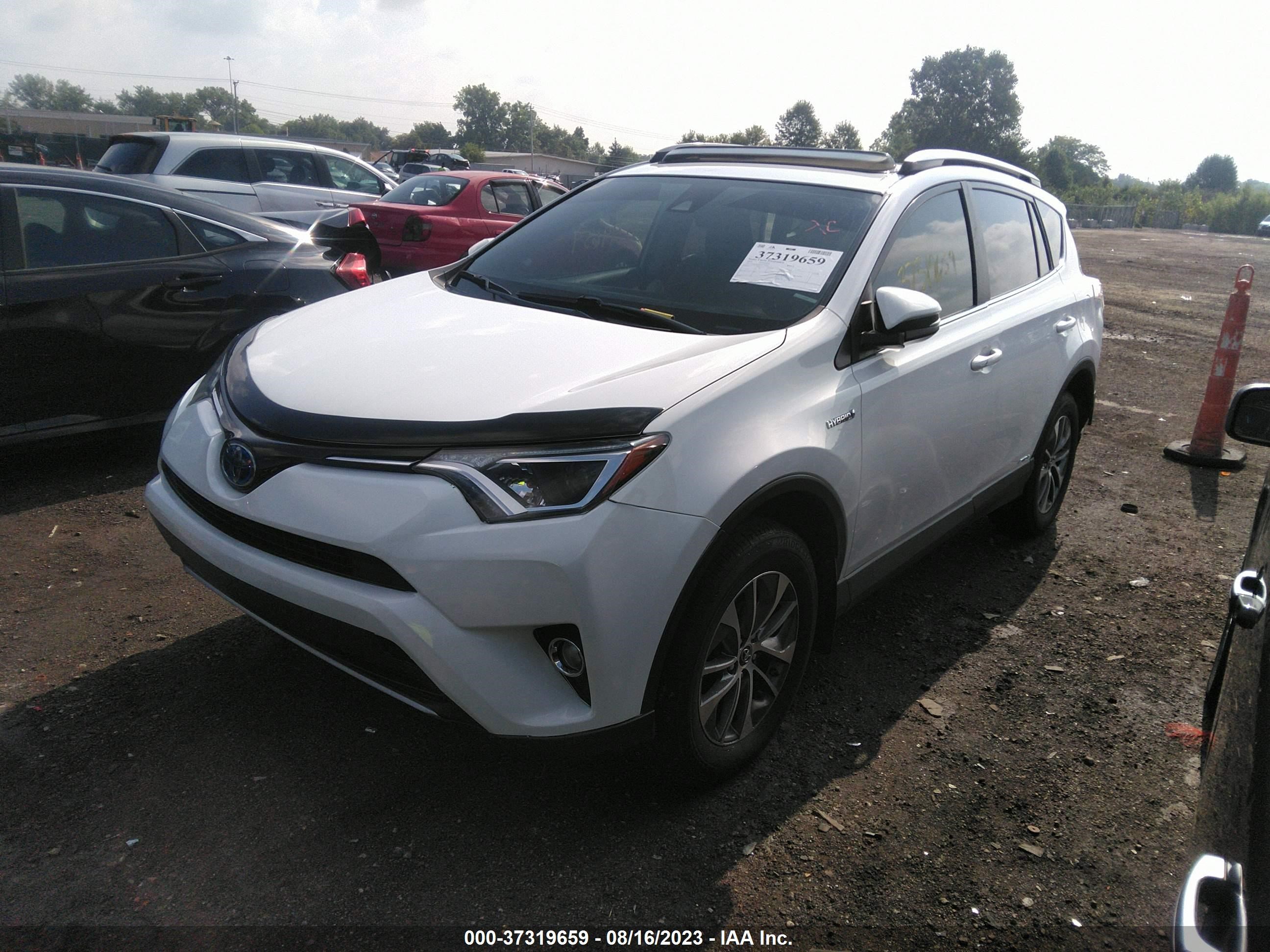 Photo 1 VIN: JTMRJREV3JD174958 - TOYOTA RAV 4 