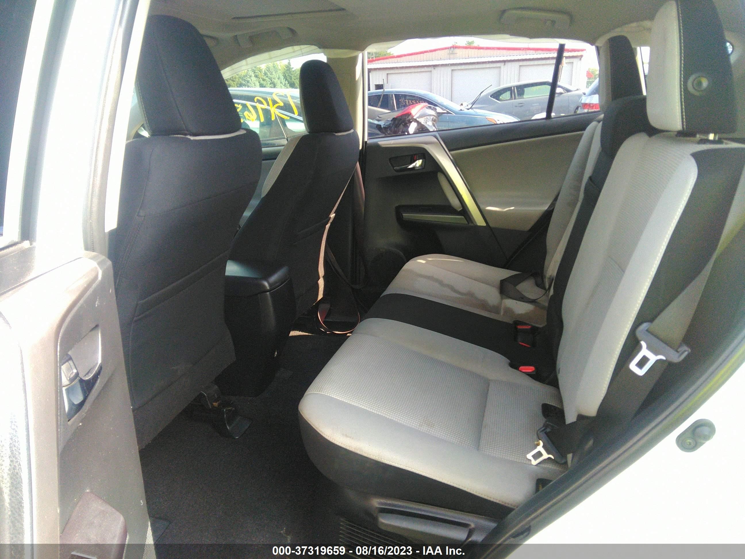 Photo 7 VIN: JTMRJREV3JD174958 - TOYOTA RAV 4 