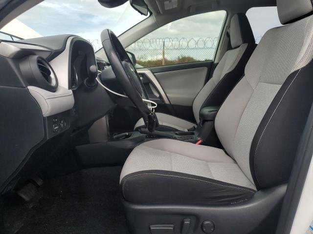 Photo 6 VIN: JTMRJREV3JD206016 - TOYOTA RAV4 HV LE 
