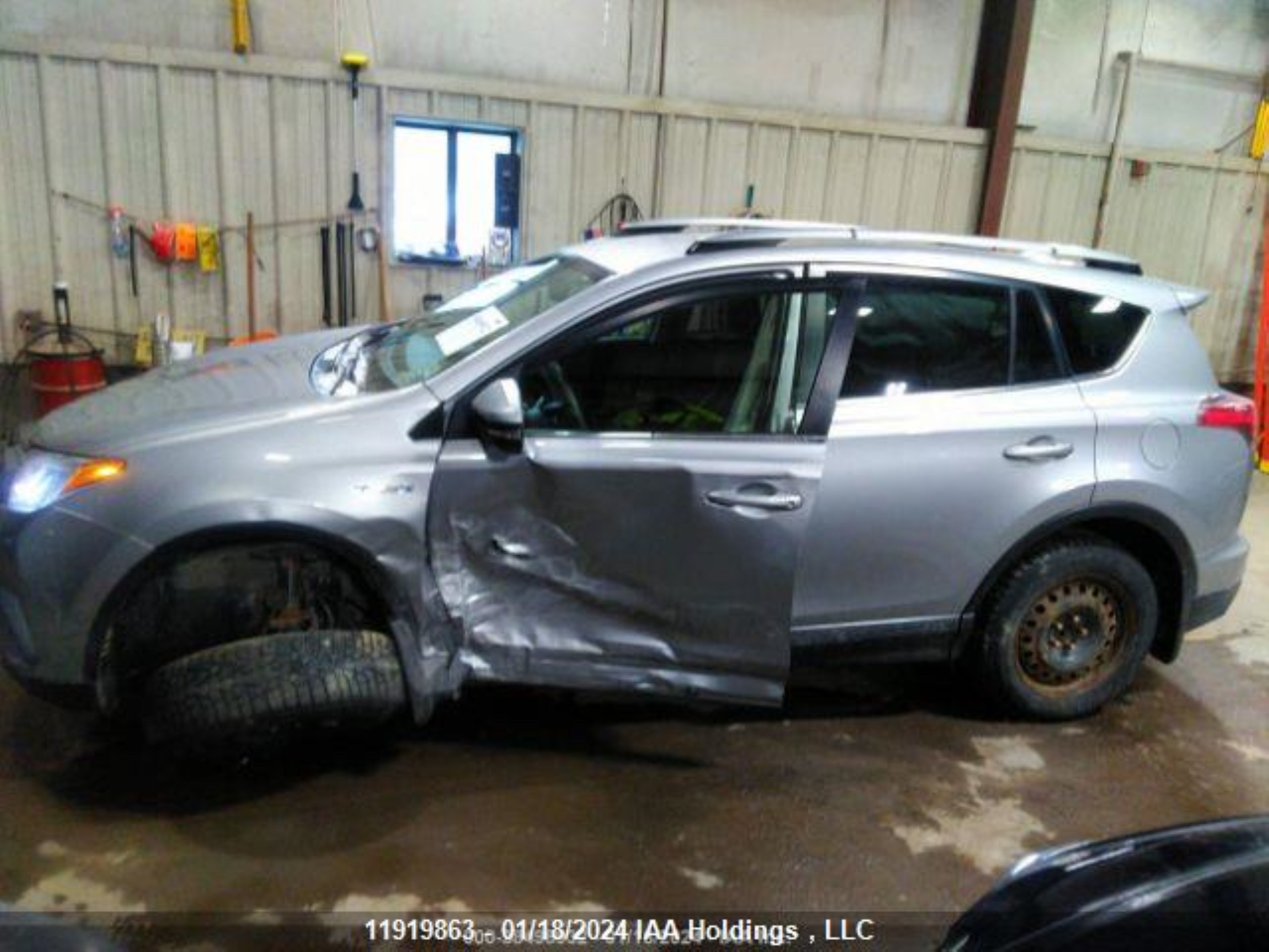 Photo 15 VIN: JTMRJREV4HD076158 - TOYOTA RAV 4 