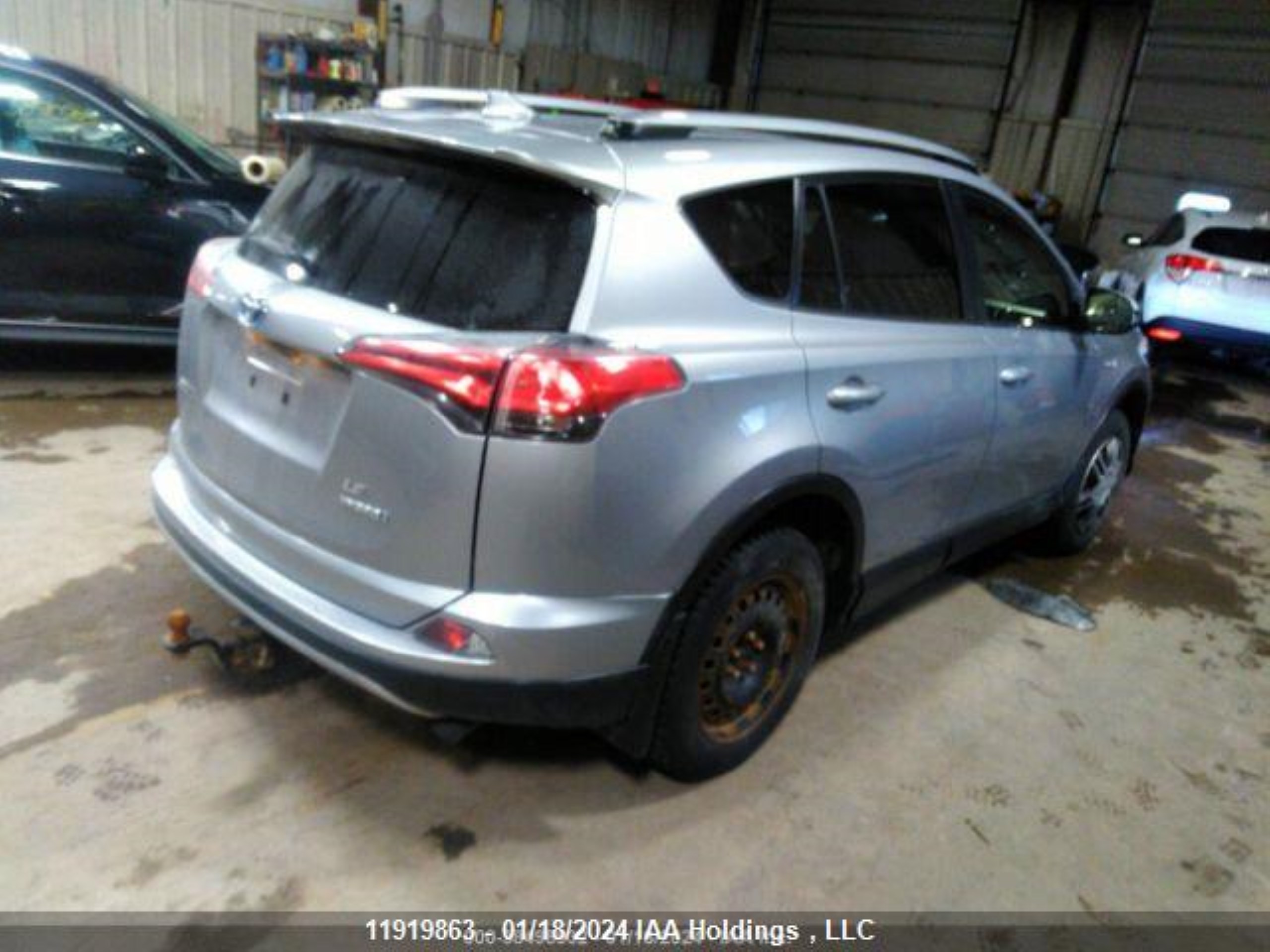 Photo 5 VIN: JTMRJREV4HD076158 - TOYOTA RAV 4 