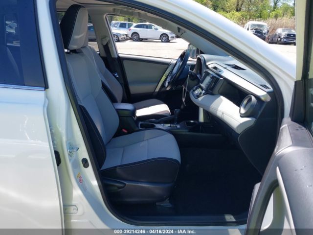 Photo 4 VIN: JTMRJREV5HD067128 - TOYOTA RAV4 HYBRID 