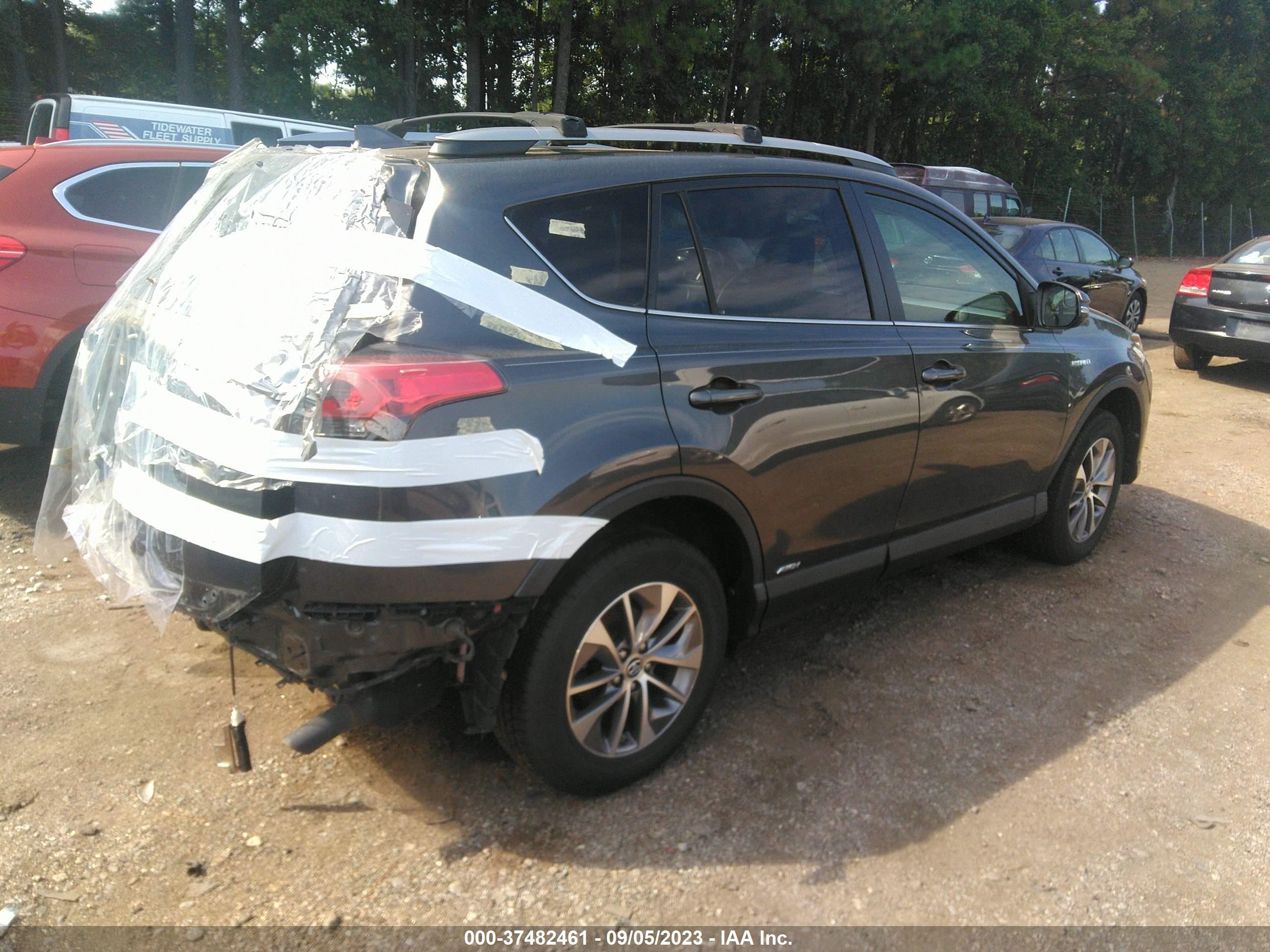 Photo 3 VIN: JTMRJREV5JD206227 - TOYOTA RAV4 