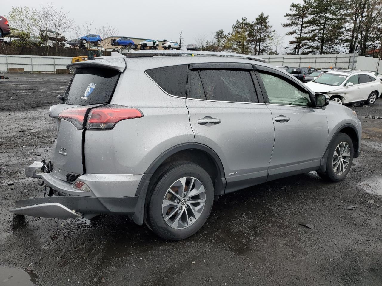 Photo 2 VIN: JTMRJREV6JD166563 - TOYOTA RAV 4 